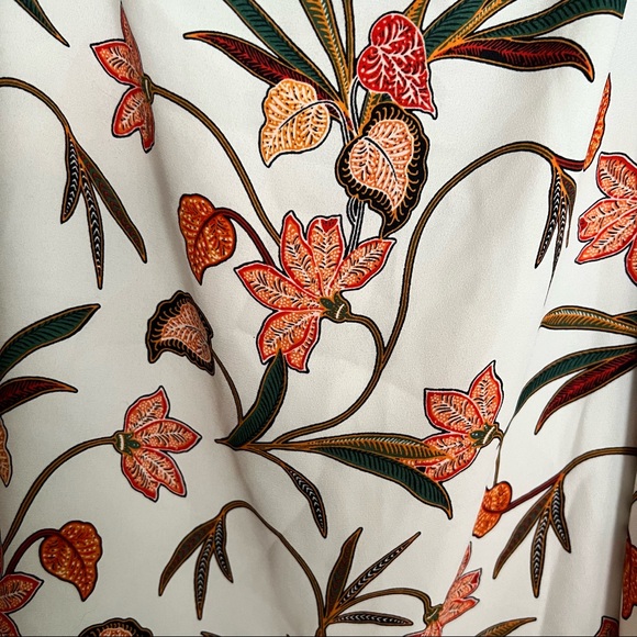 LOFT Floral Cami - Picture 3 of 5